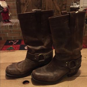 Mossimo women’s leather bomber boots size 8